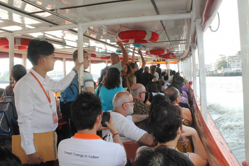 Ngược xuôi Bangkok bằng phương tiện công cộng