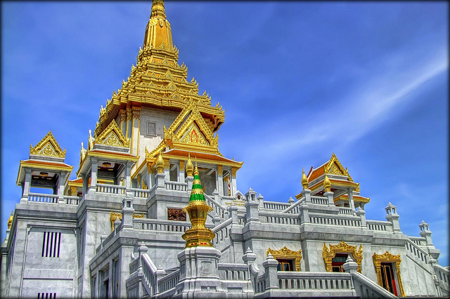 cách đi thăm chùa vàng Wat Traimit