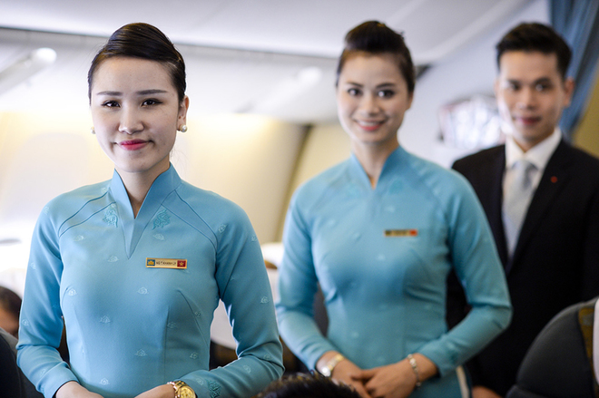 đồng phục tiếp viên Vietnam Airlines